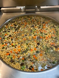 Panaché de légumes au bouillon et ses pois chiches GRTA